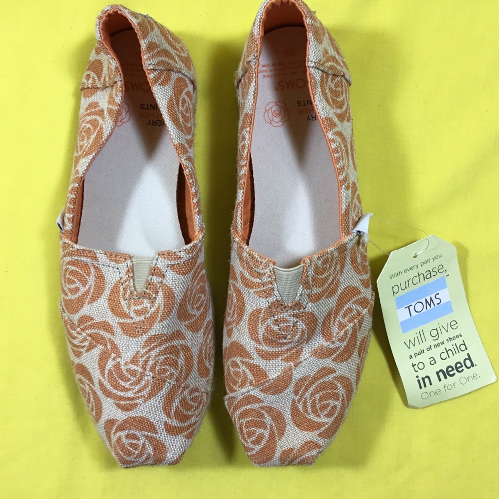 TOMS Women’s Orange Floral Canvas Slip-Ons SZ 8